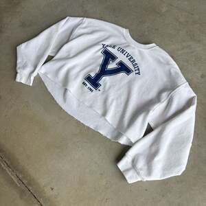 Yale University Cropped White Crewneck Sweatshirt XL